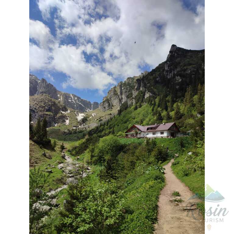 O zi de vara la Cabana Mălăiești